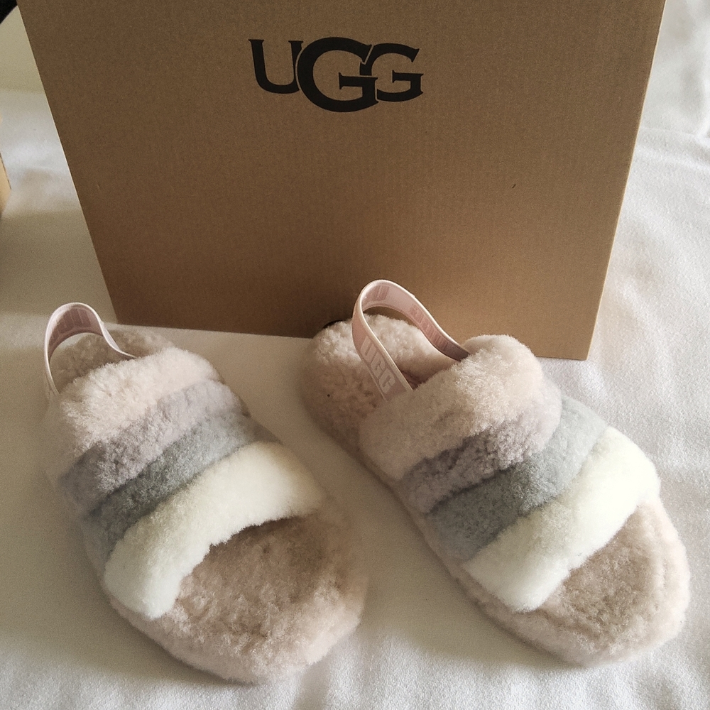 UGG K FLUFF YEAH SLIDE KIDS SIZE 1